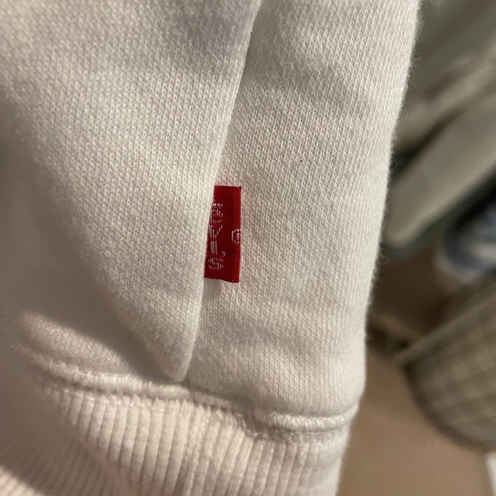 Color Block Levi’s Sweatshirt - Picture 7 of 7